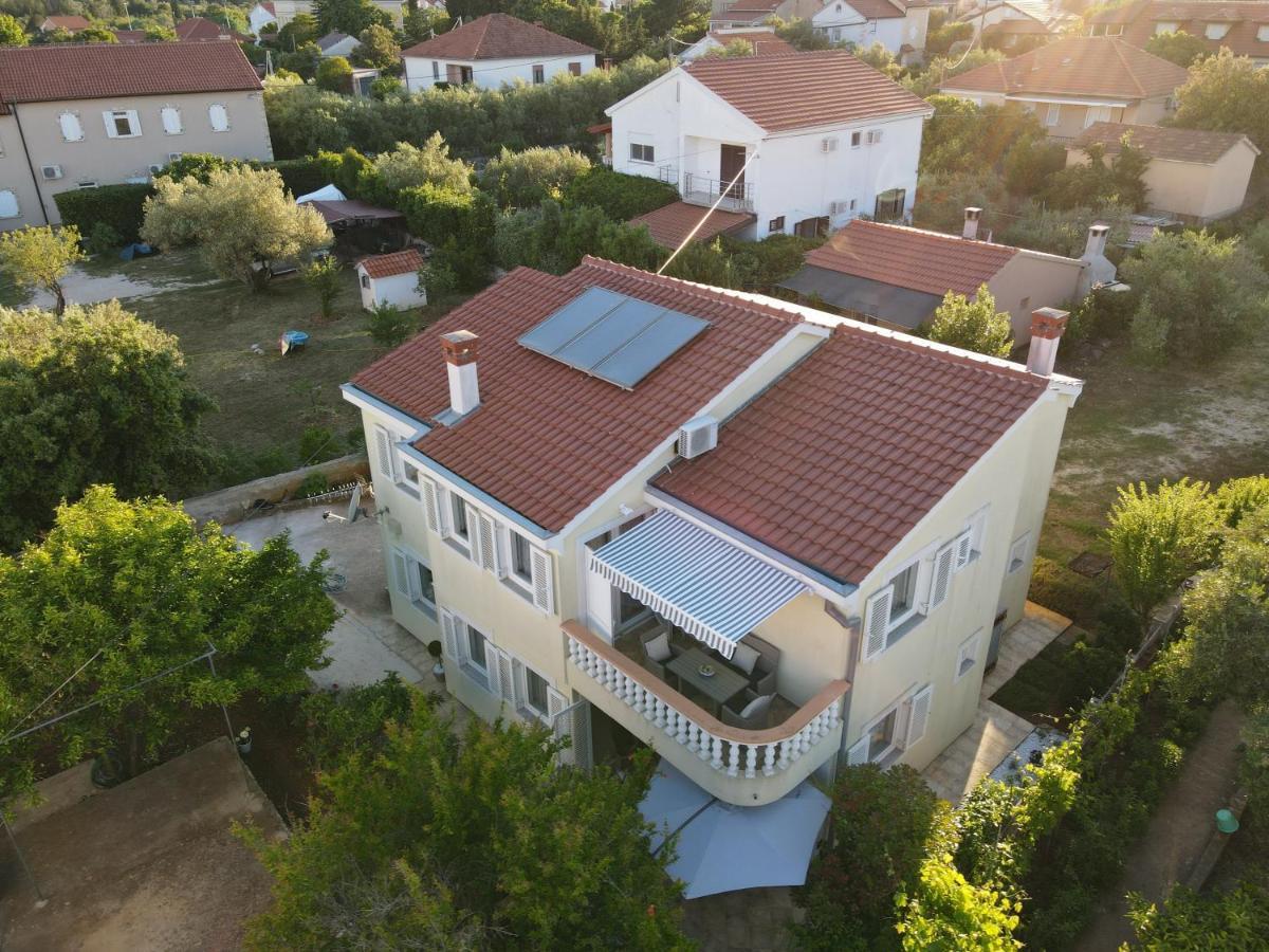 Apartmani Lenka Ugljan Exterior foto